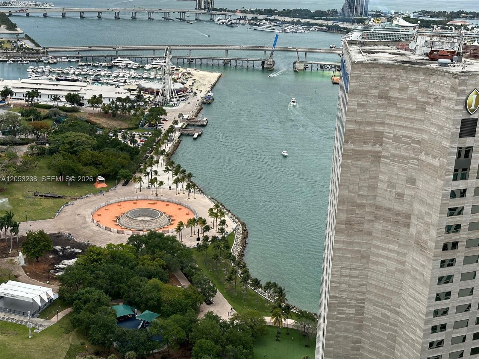 325 S Biscayne Blvd # 4320