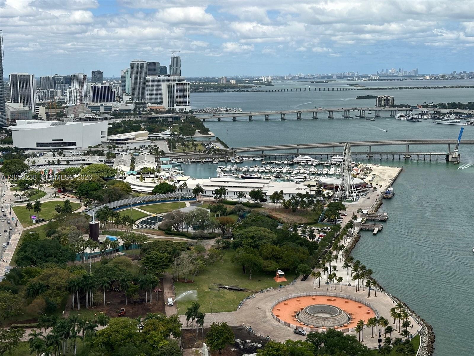 325 S Biscayne Blvd # 4320