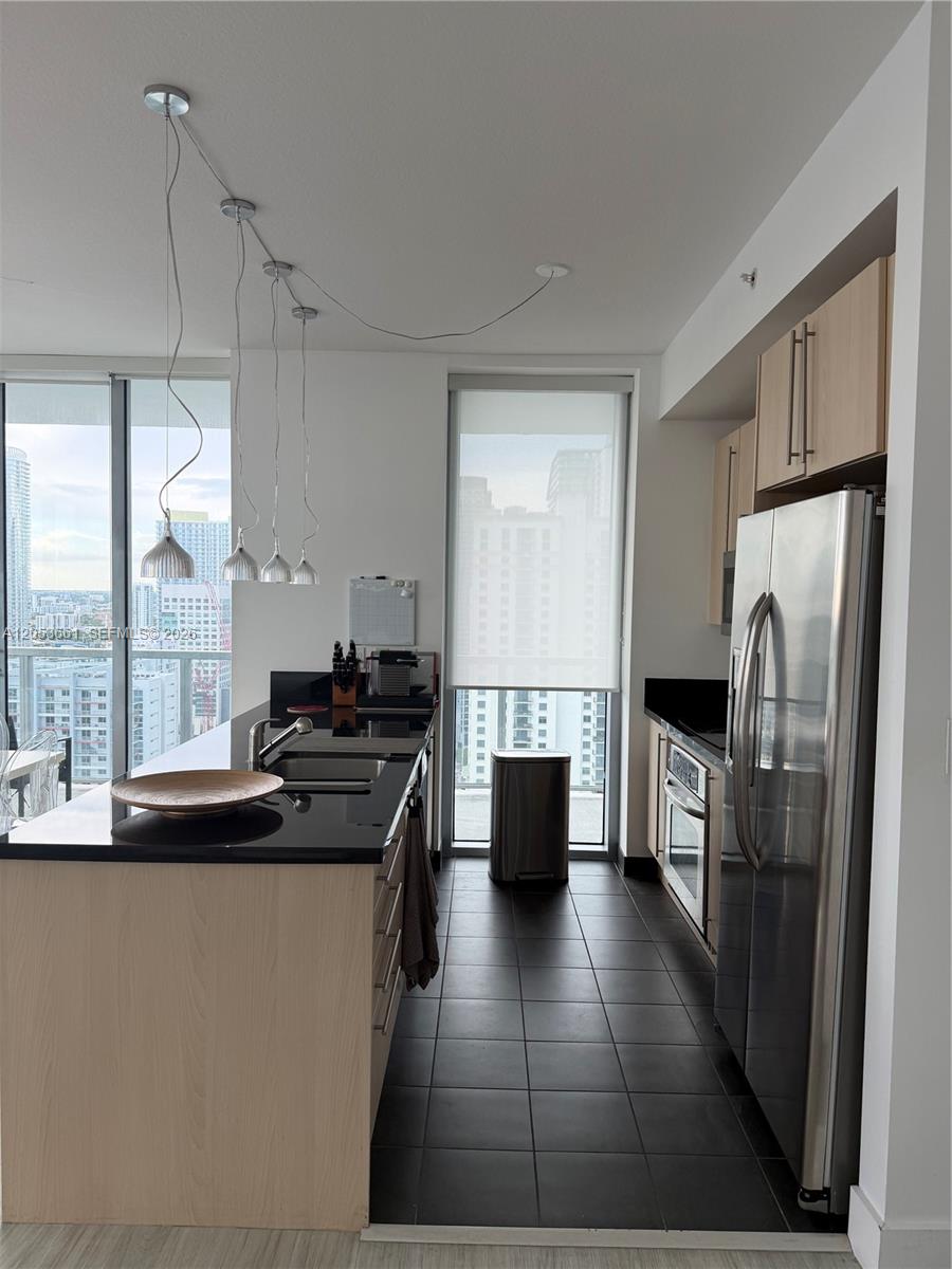 79 SW 12th St Unit: 3312-S