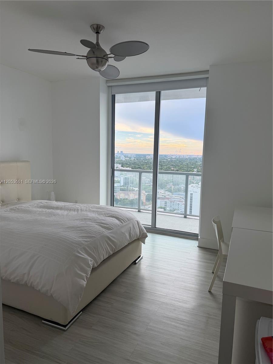 79 SW 12th St Unit: 3312-S