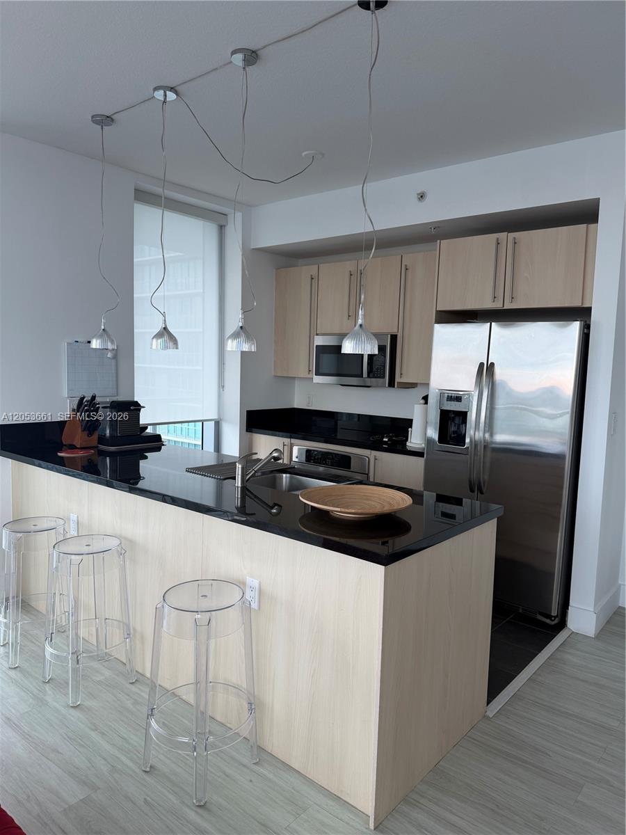79 SW 12th St Unit: 3312-S