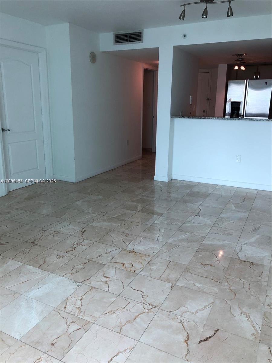 2101 Brickell Ave # 1611