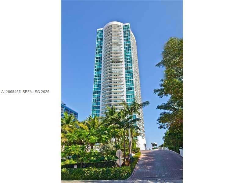 2101 Brickell Ave # 1611