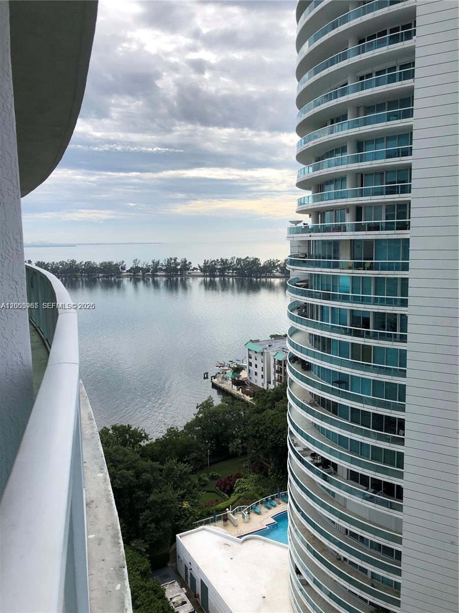 2101 Brickell Ave # 1611