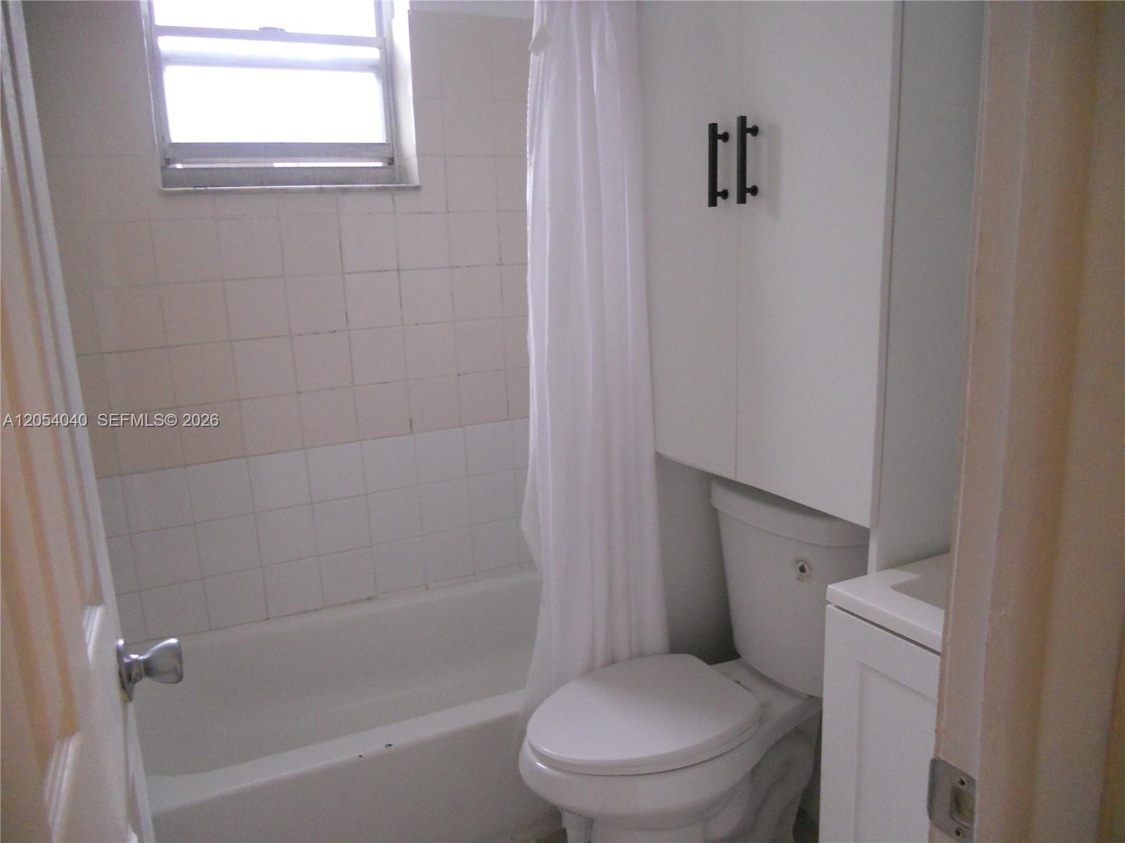 1043 NW 2nd St # 9