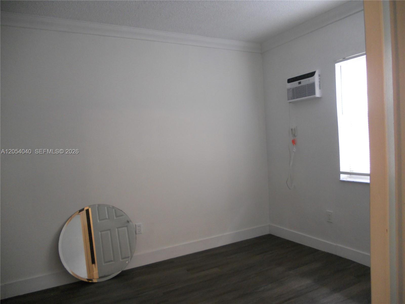 1043 NW 2nd St # 9