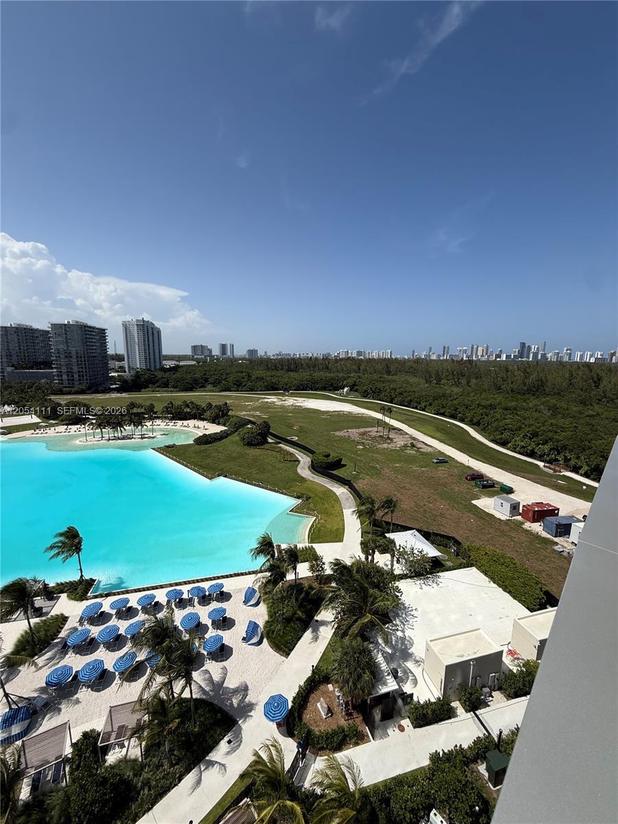 2411 Laguna Cir # 910