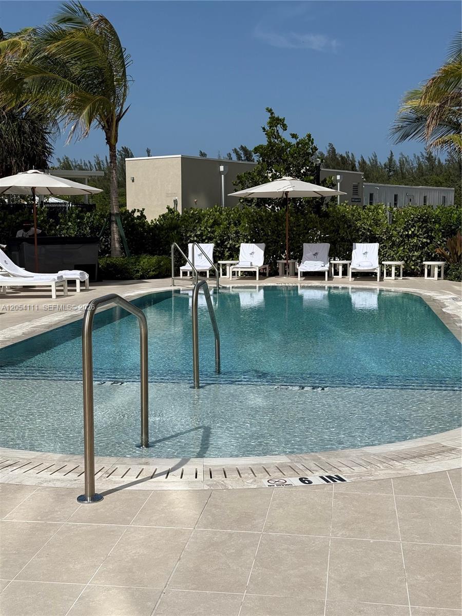 2411 Laguna Cir # 910