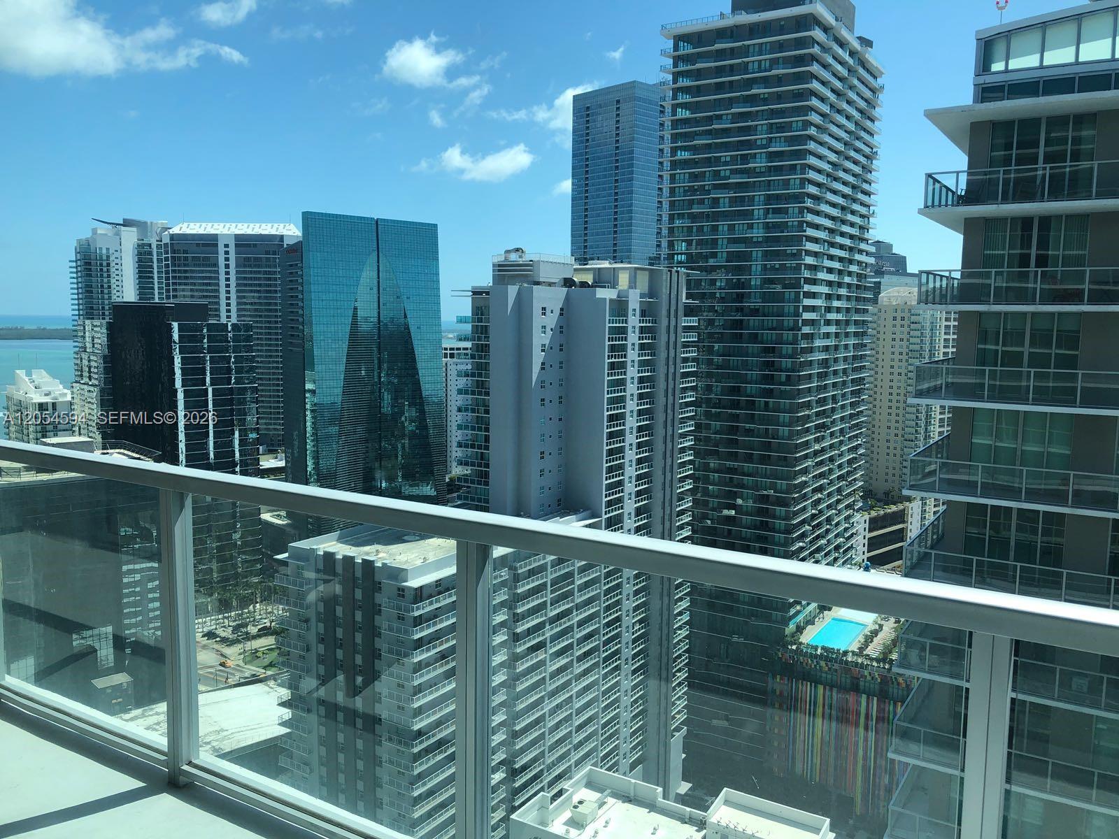 1111 SW 1st Ave # 3816