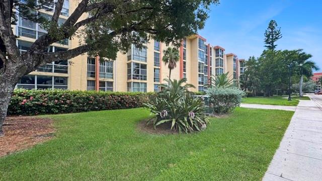 200 172nd St # 406
