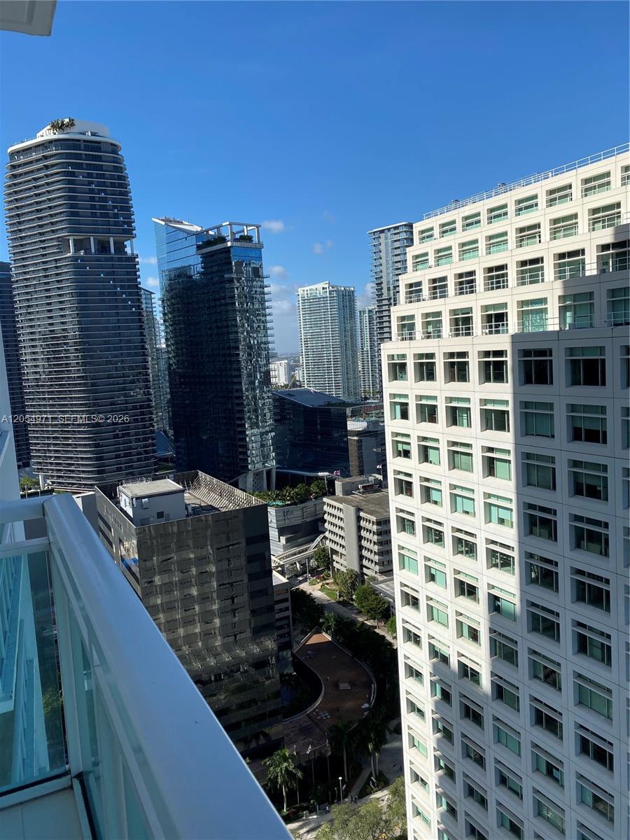 950 Brickell Bay Dr # 3208