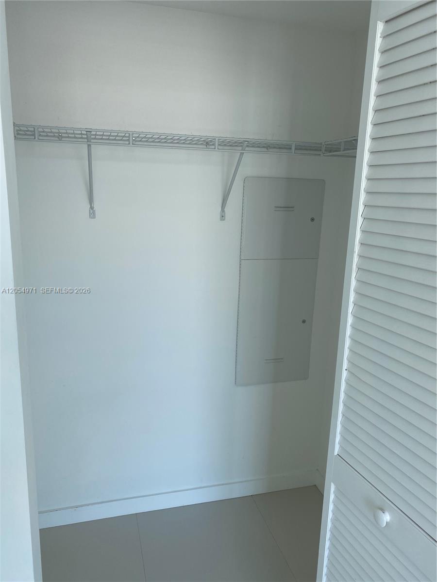 950 Brickell Bay Dr # 3208