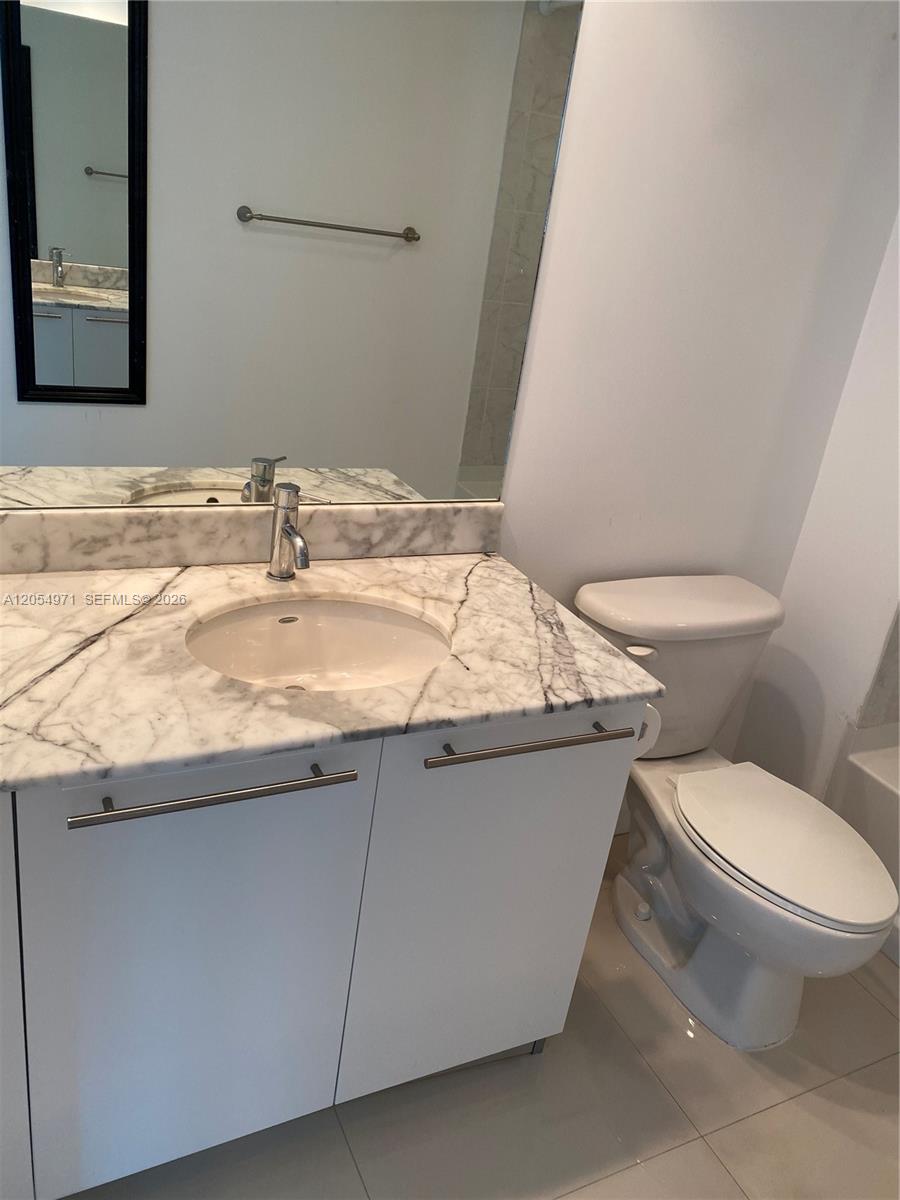 950 Brickell Bay Dr # 3208