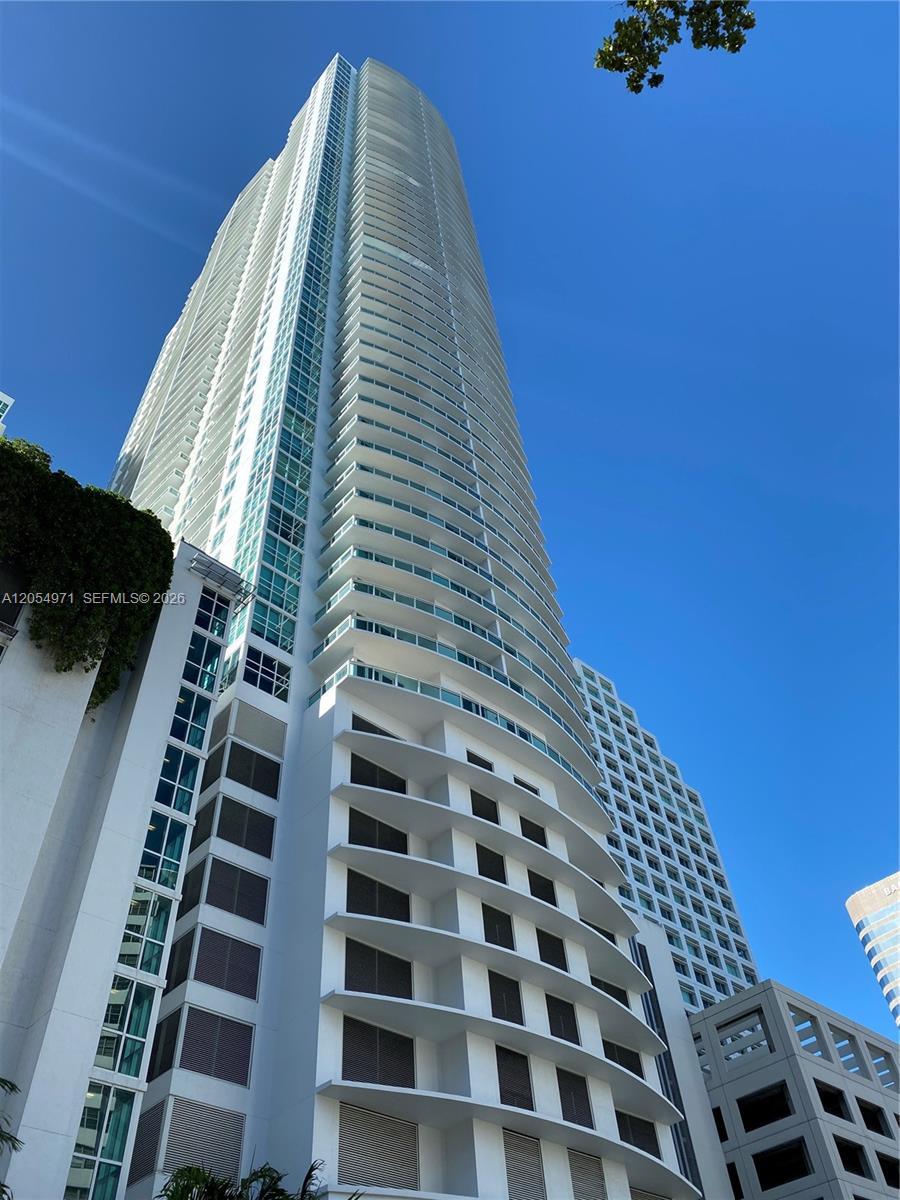 950 Brickell Bay Dr # 3208