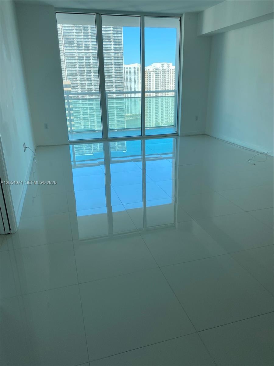 950 Brickell Bay Dr # 3208