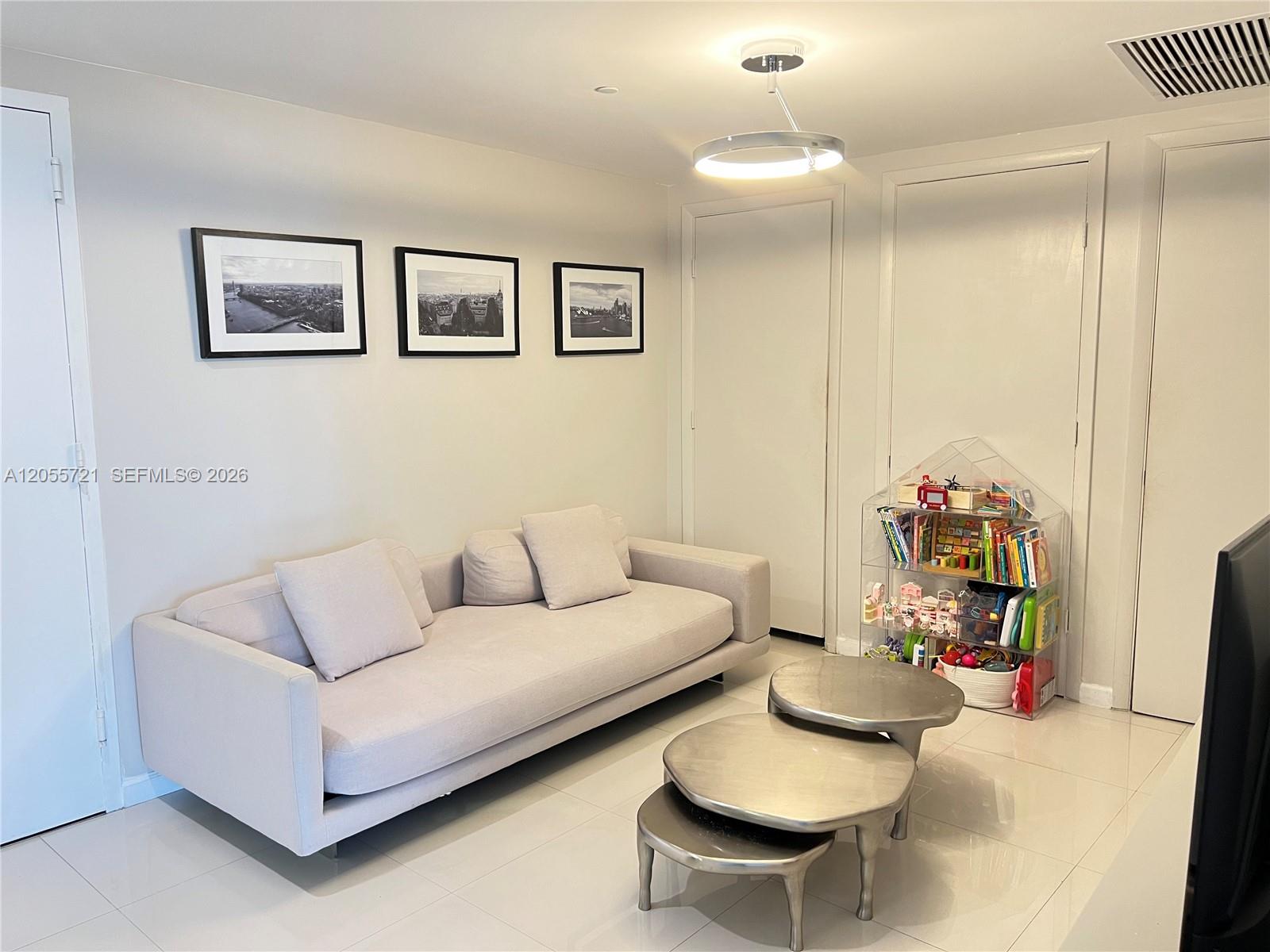 495 Brickell Ave Unit: BAY406
