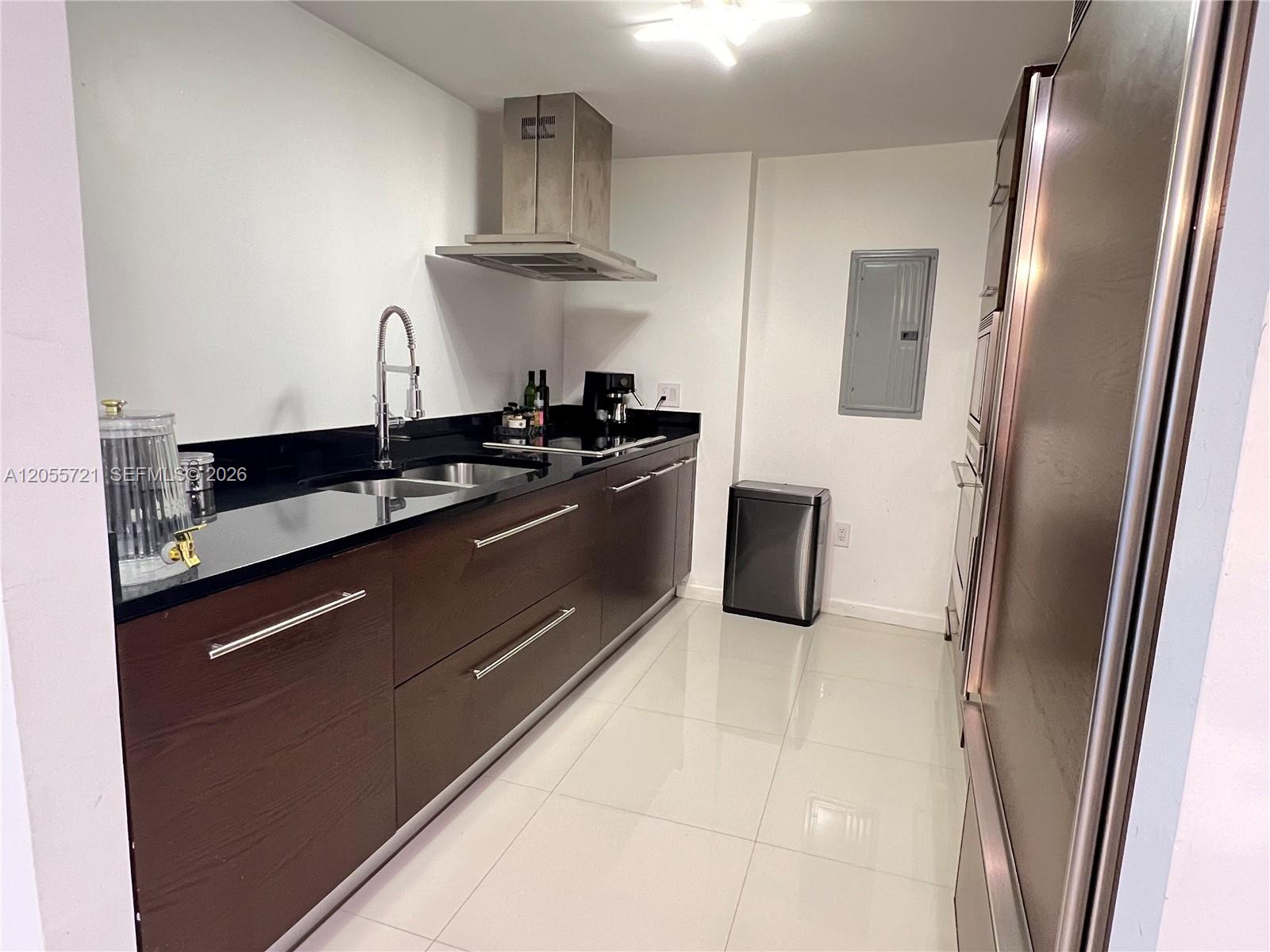 495 Brickell Ave Unit: BAY406