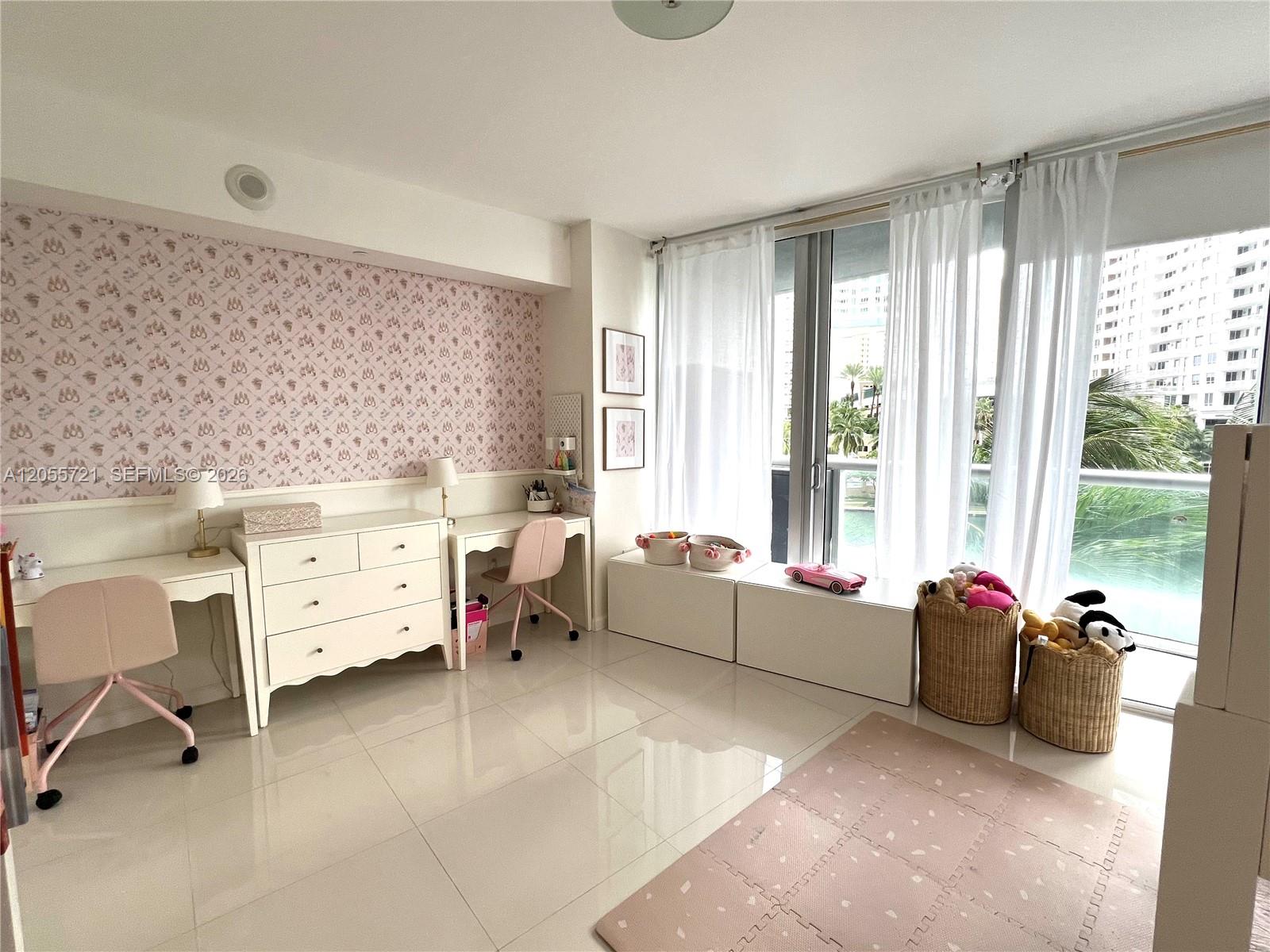 495 Brickell Ave Unit: BAY406
