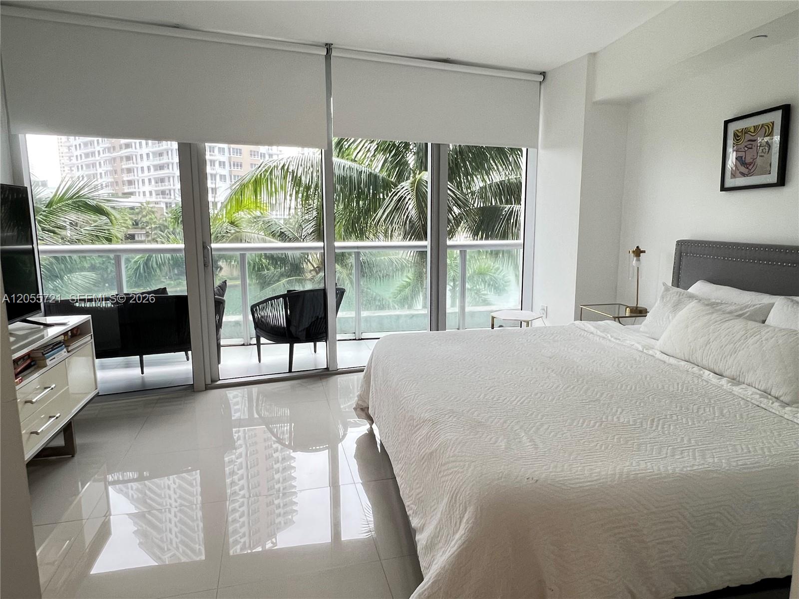 495 Brickell Ave Unit: BAY406