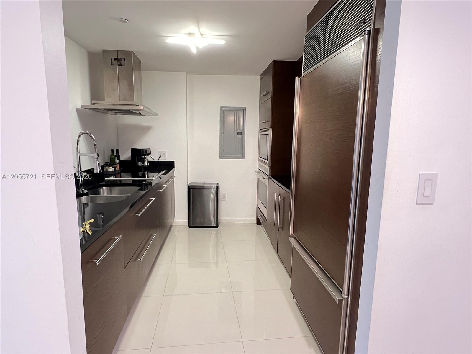495 Brickell Ave Unit: BAY406