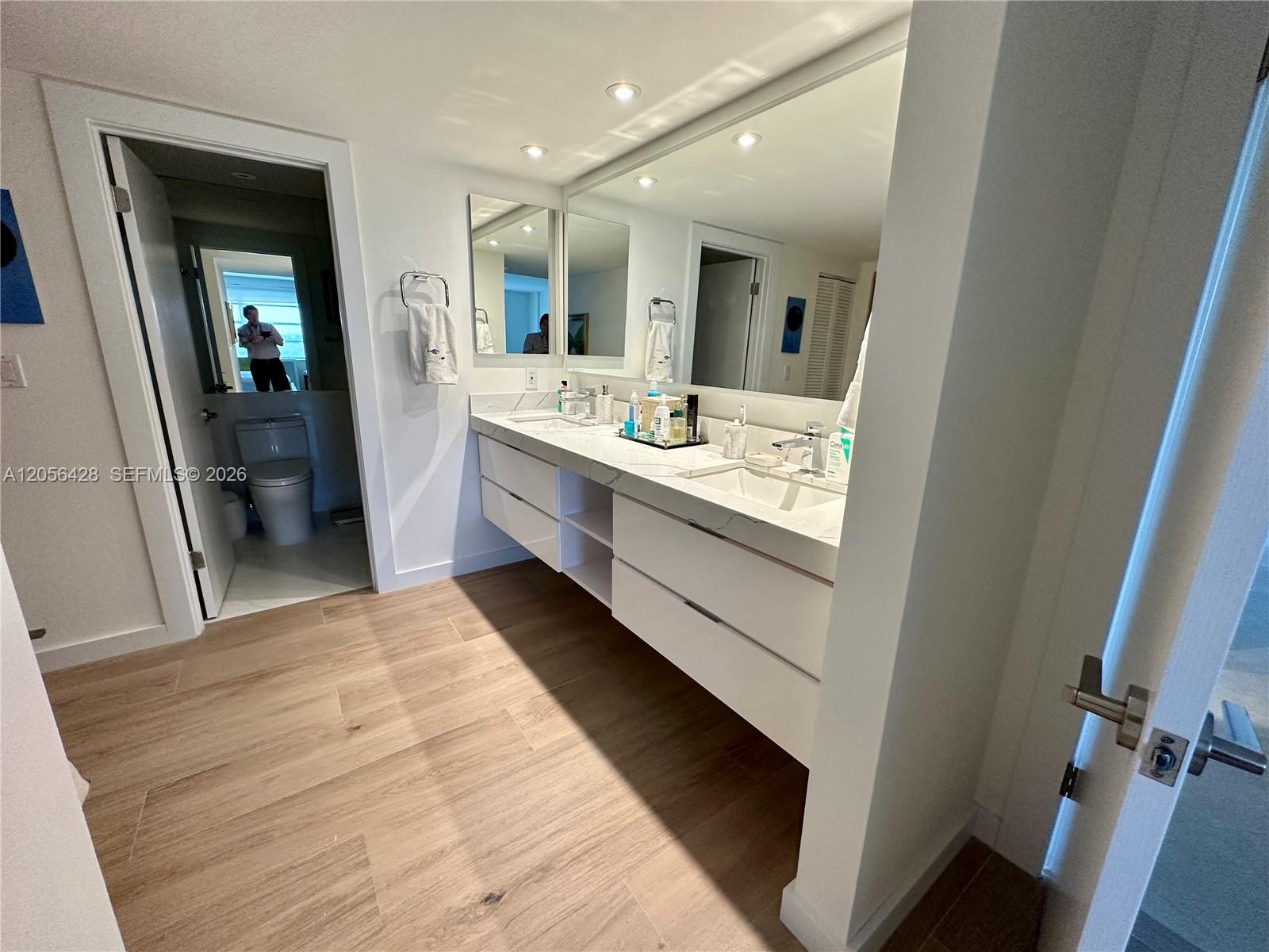 155 OCEAN LANE DR # 1004