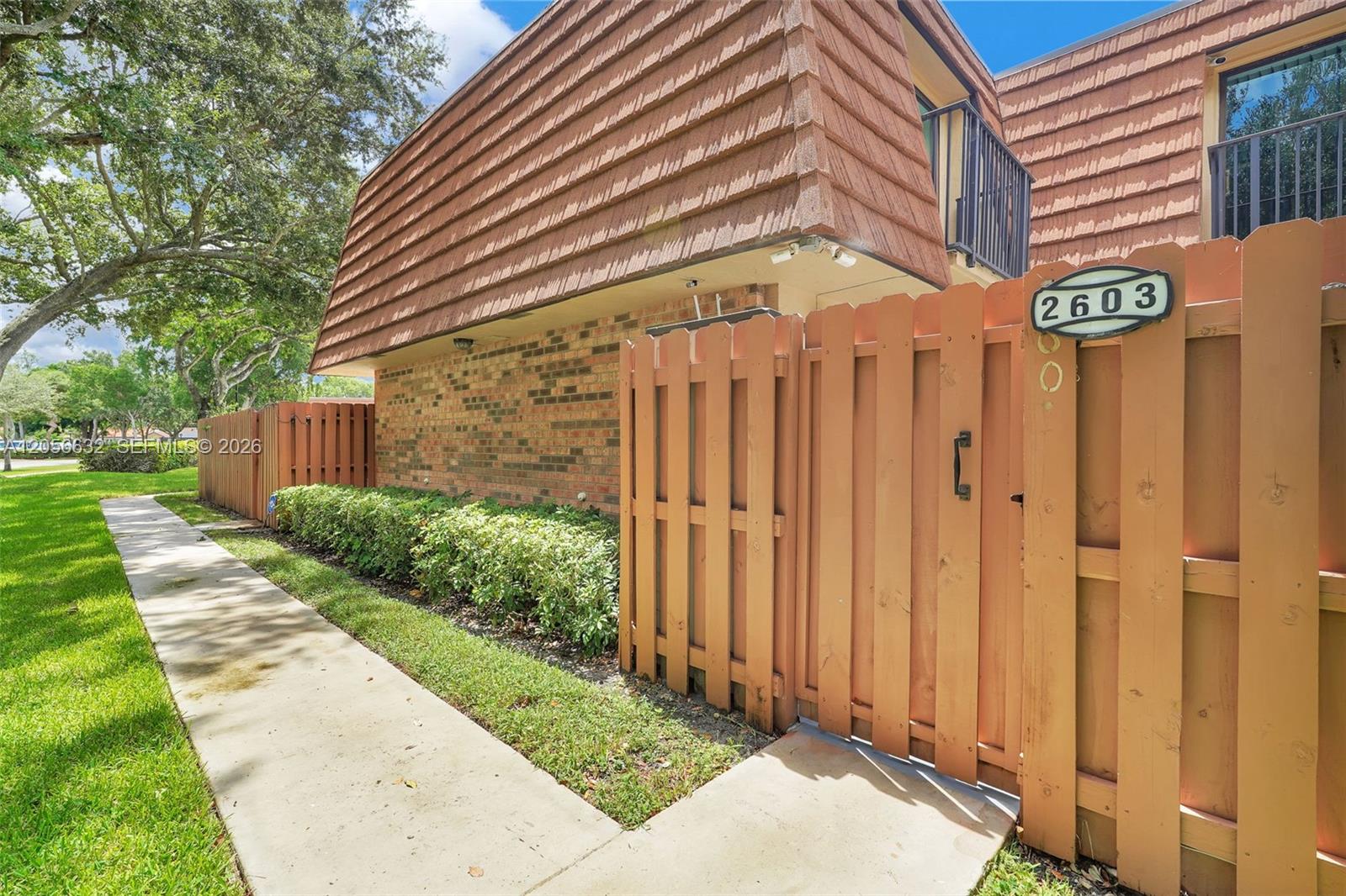 2603 Lakeview Ct