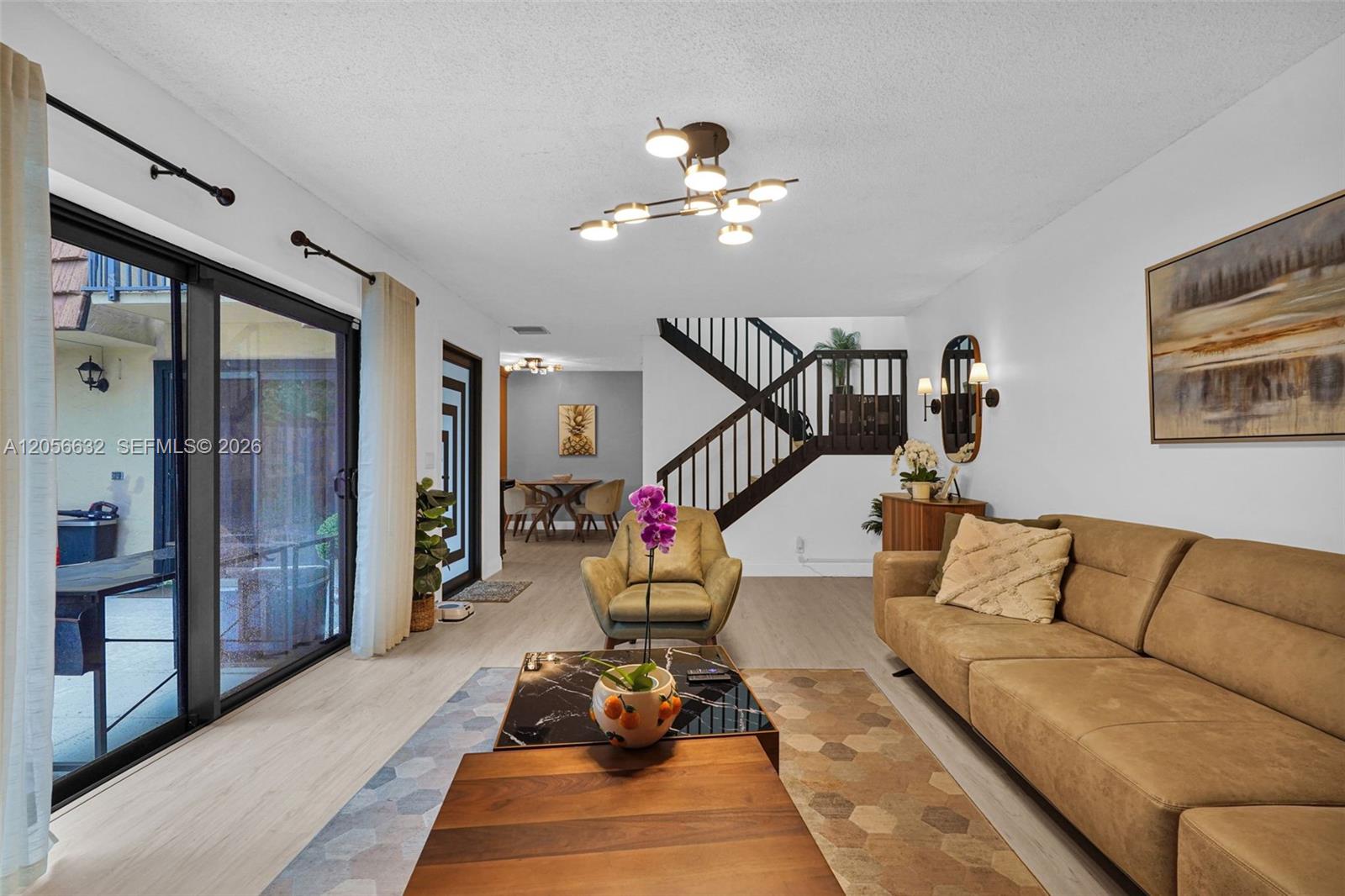 2603 Lakeview Ct
