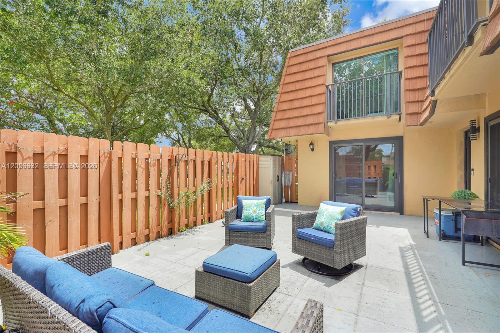 2603 Lakeview Ct