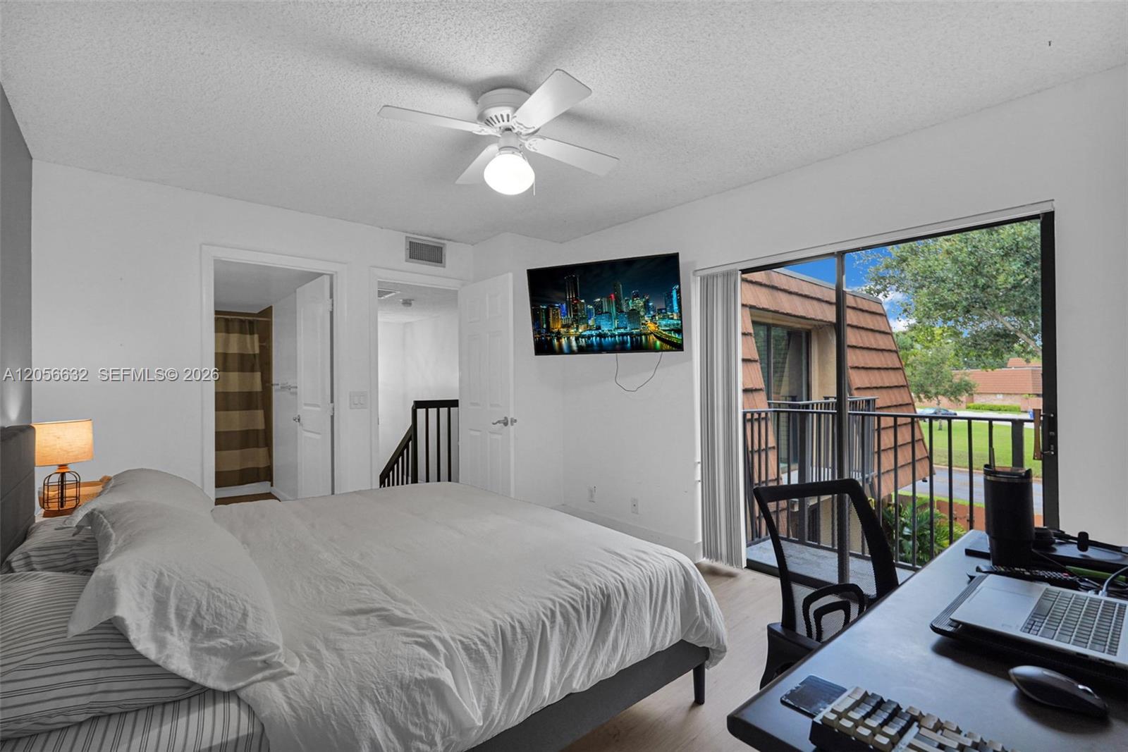 2603 Lakeview Ct