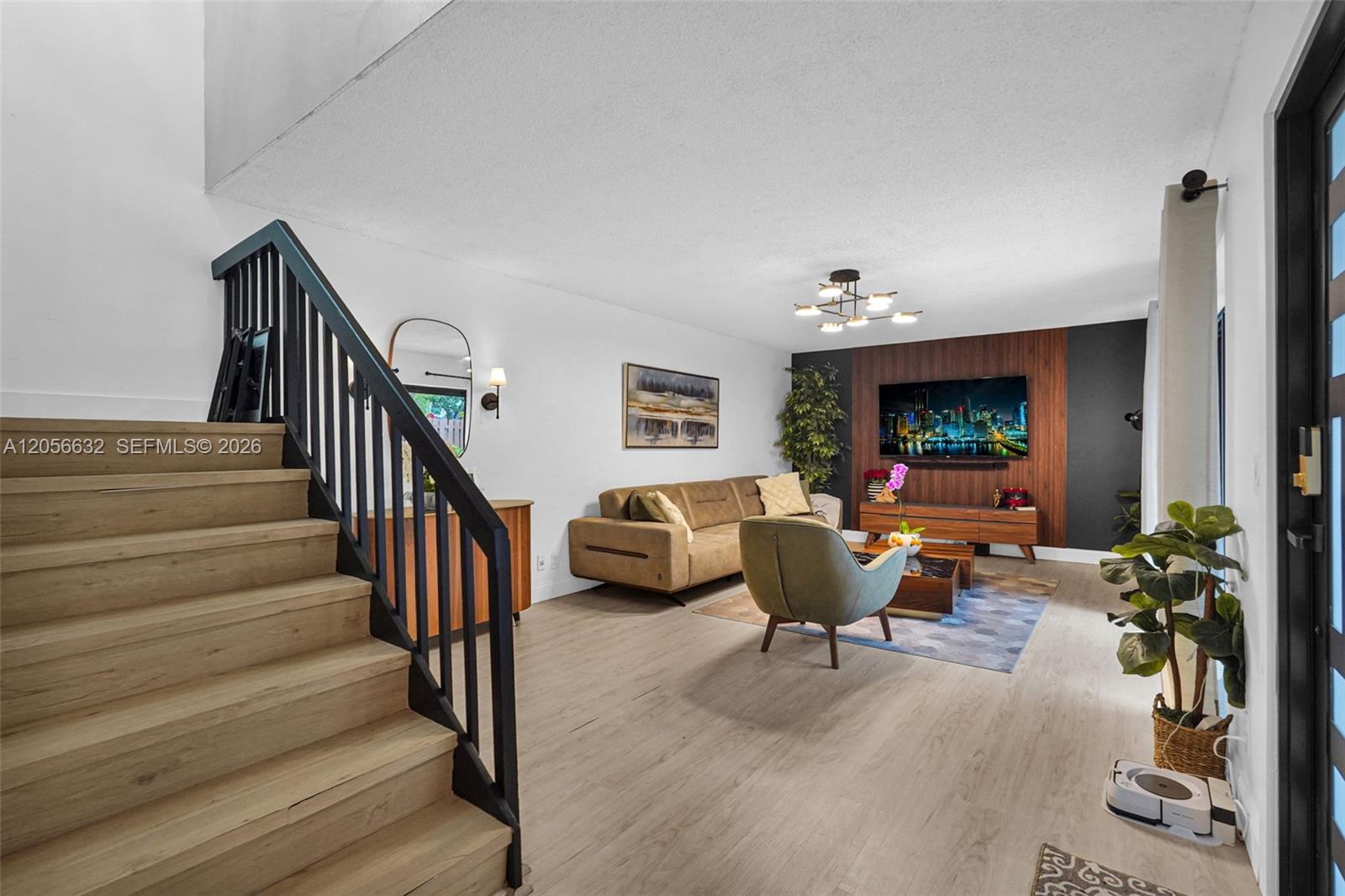 2603 Lakeview Ct