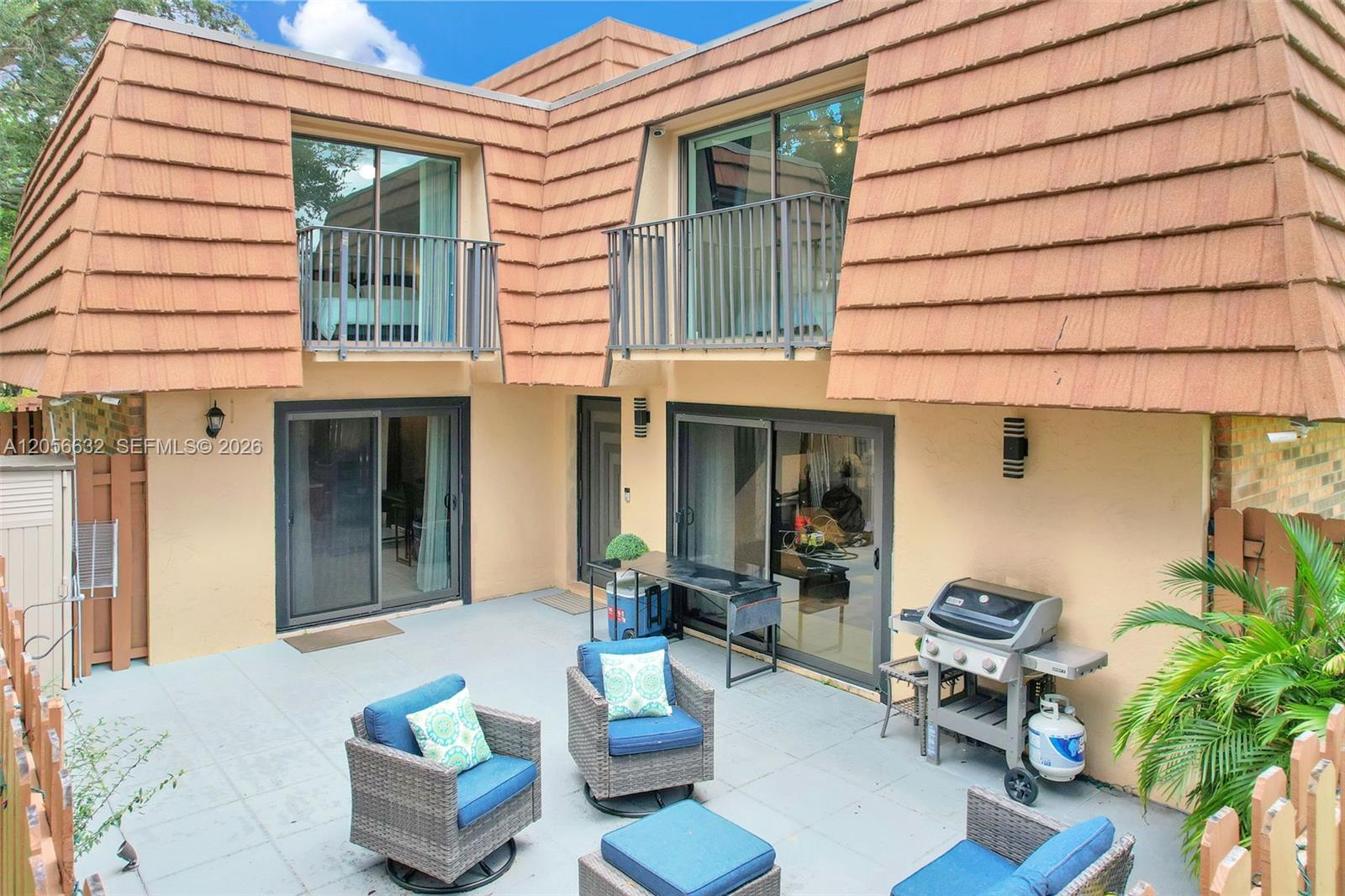 2603 Lakeview Ct