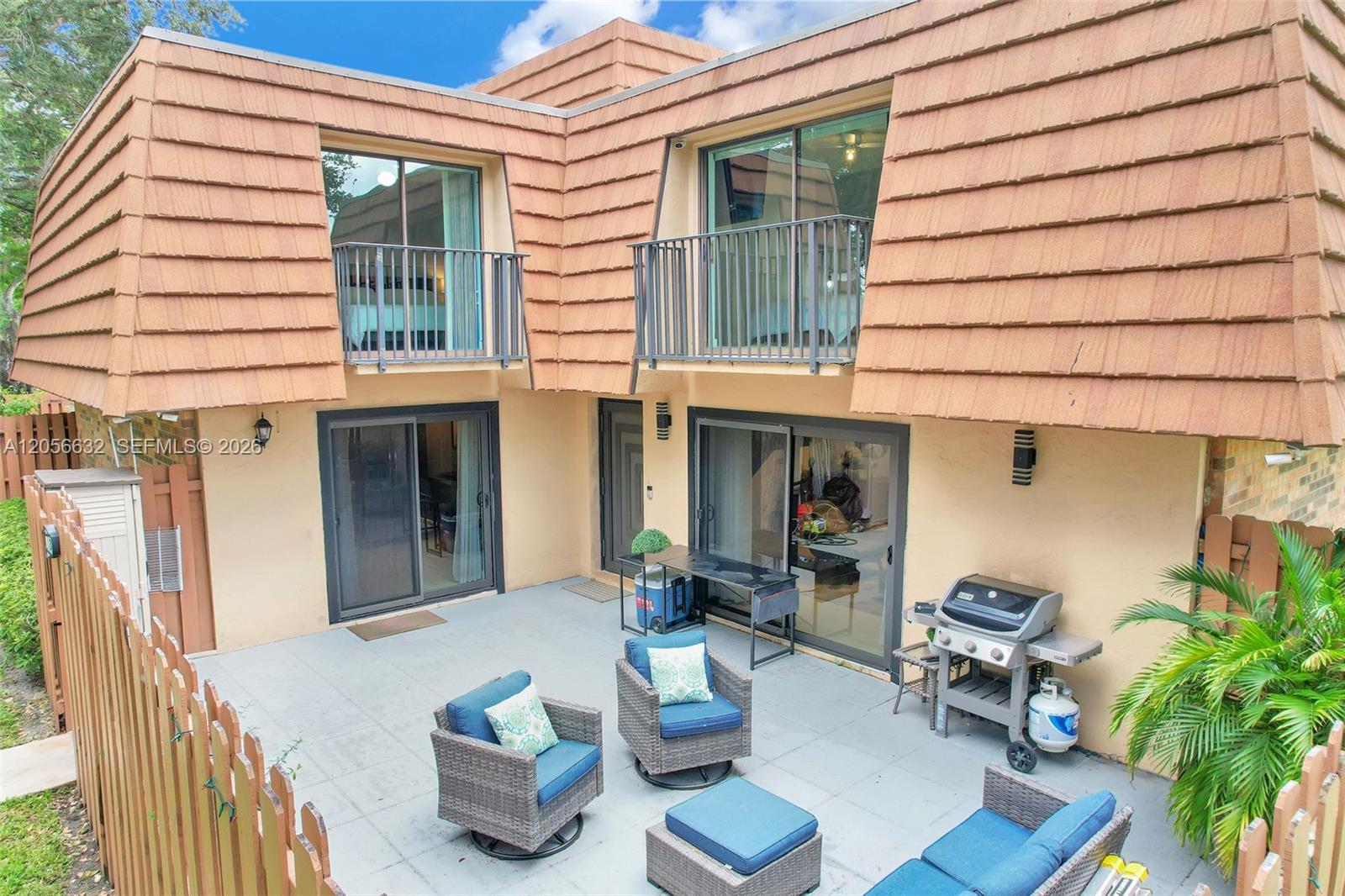 2603 Lakeview Ct