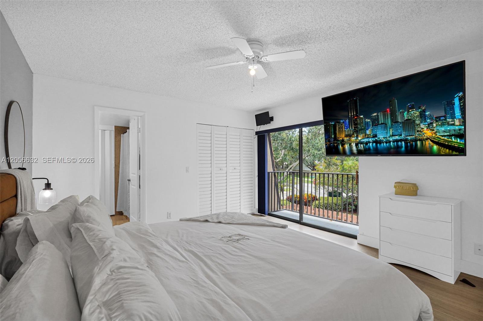2603 Lakeview Ct