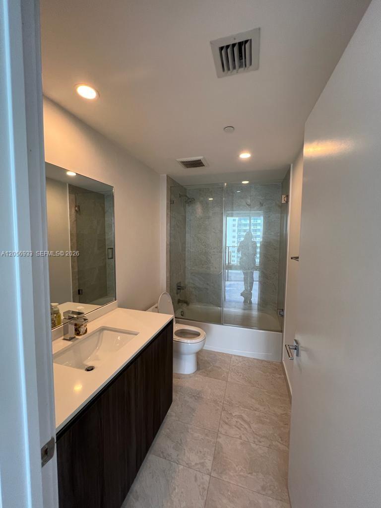488 NE 18th # 4809