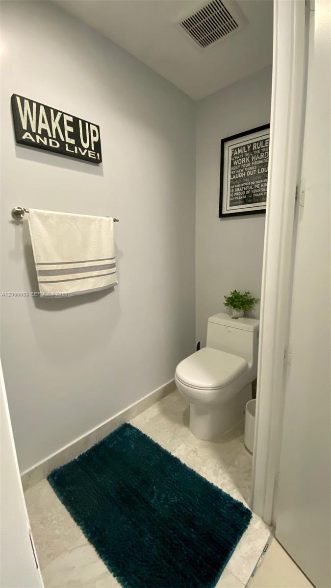 488 NE 18th # 4809