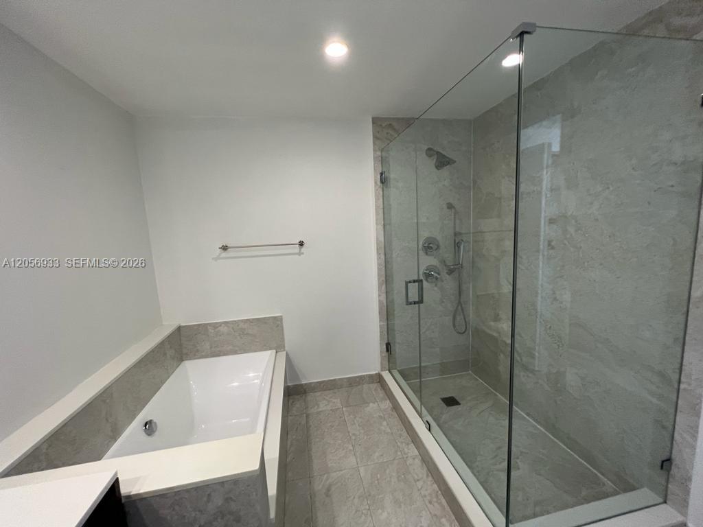 488 NE 18th # 4809