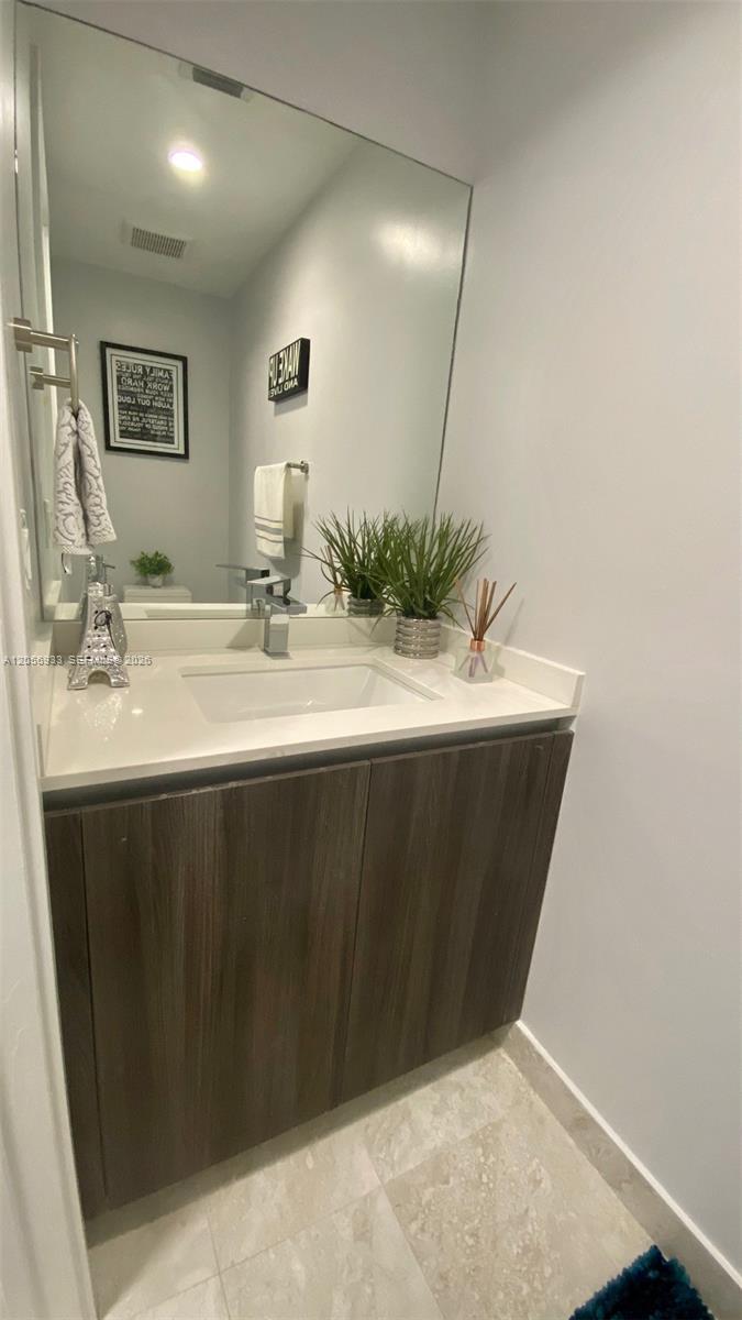 488 NE 18th # 4809