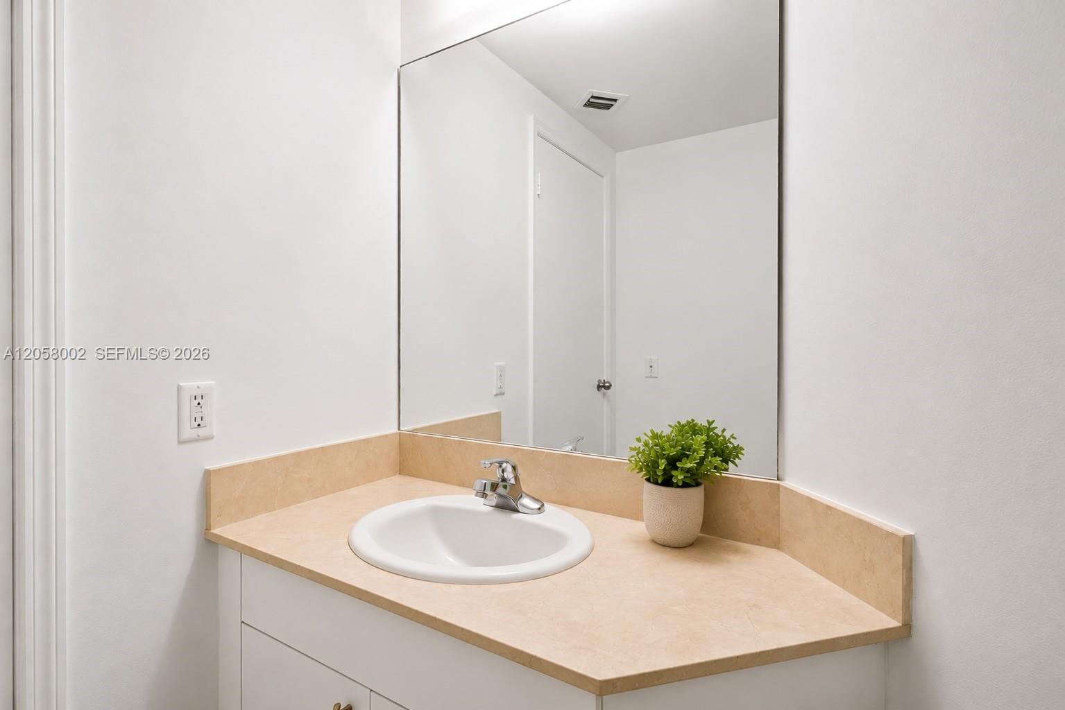 701 Brickell Key Blvd # 604