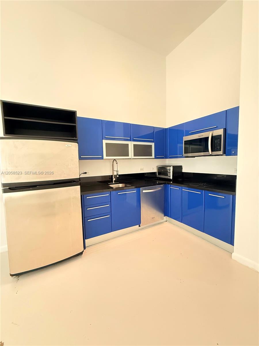 244 BISCAYNE BL # 250