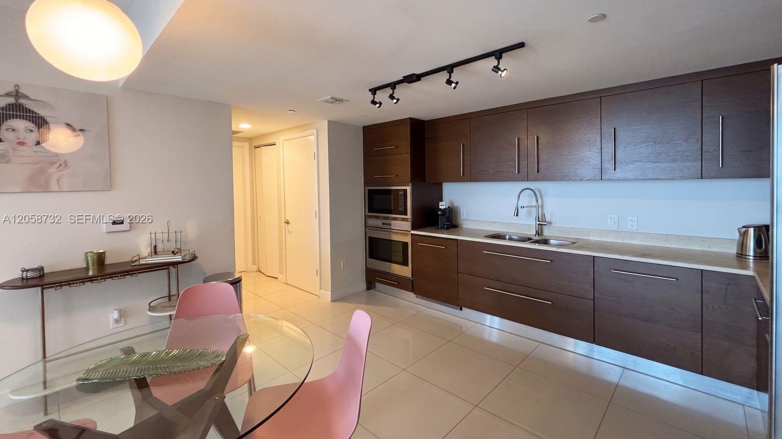 485 Brickell Ave # 3401