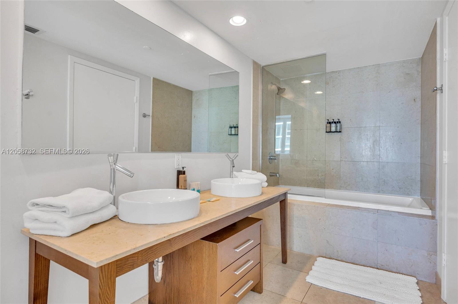 485 Brickell Ave # 3401