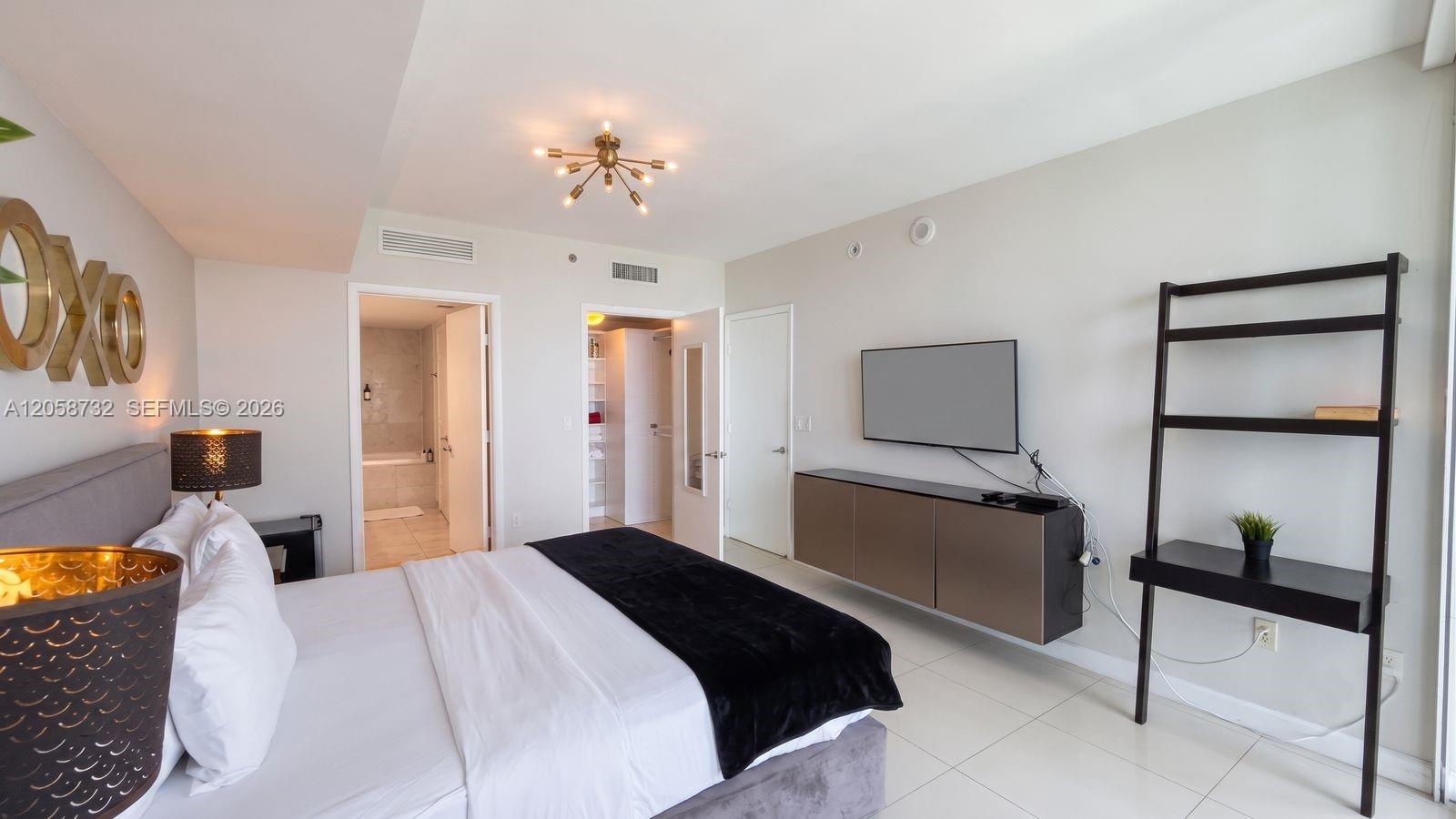485 Brickell Ave # 3401