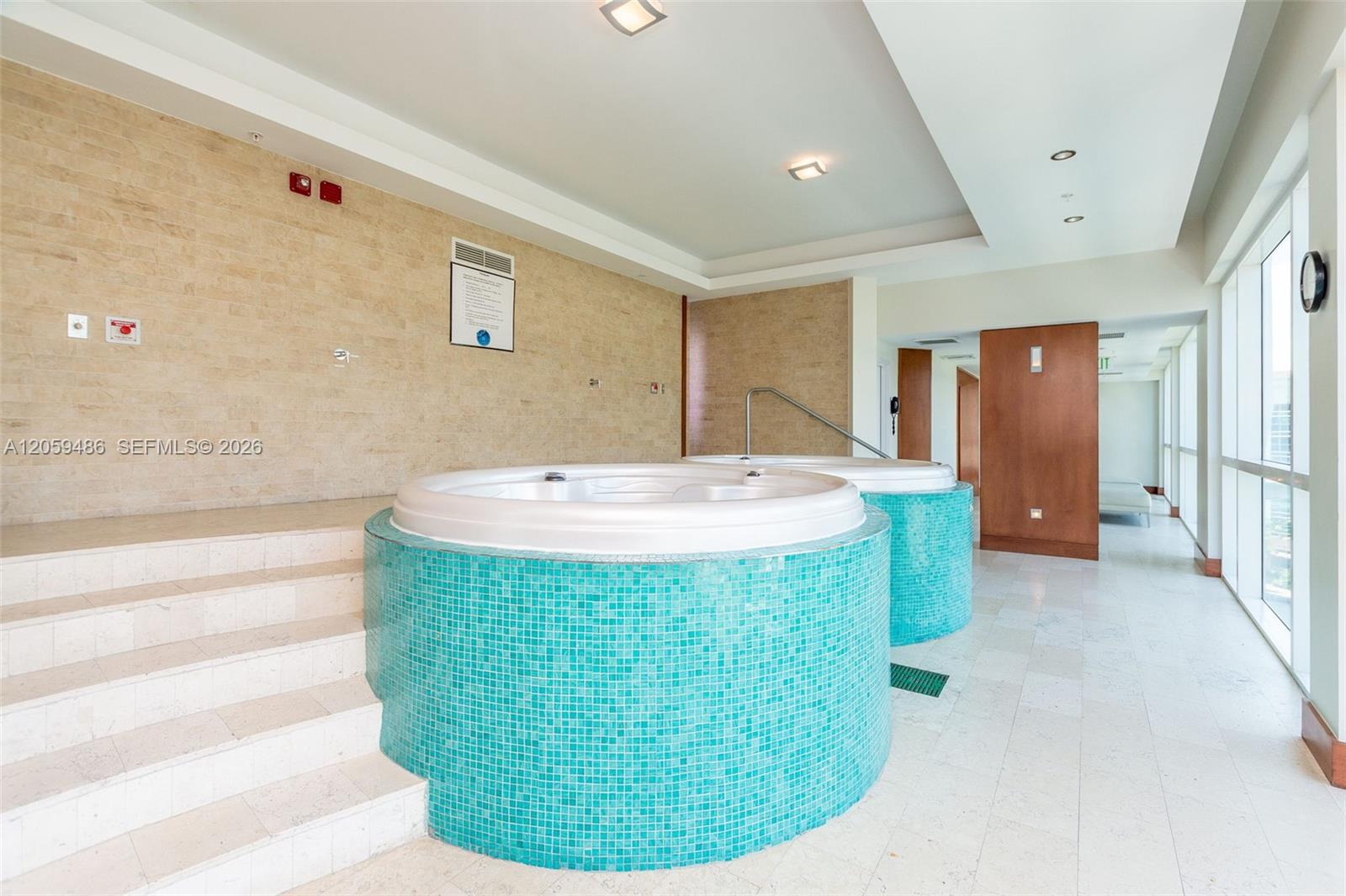 41 SE 5th St # 1914