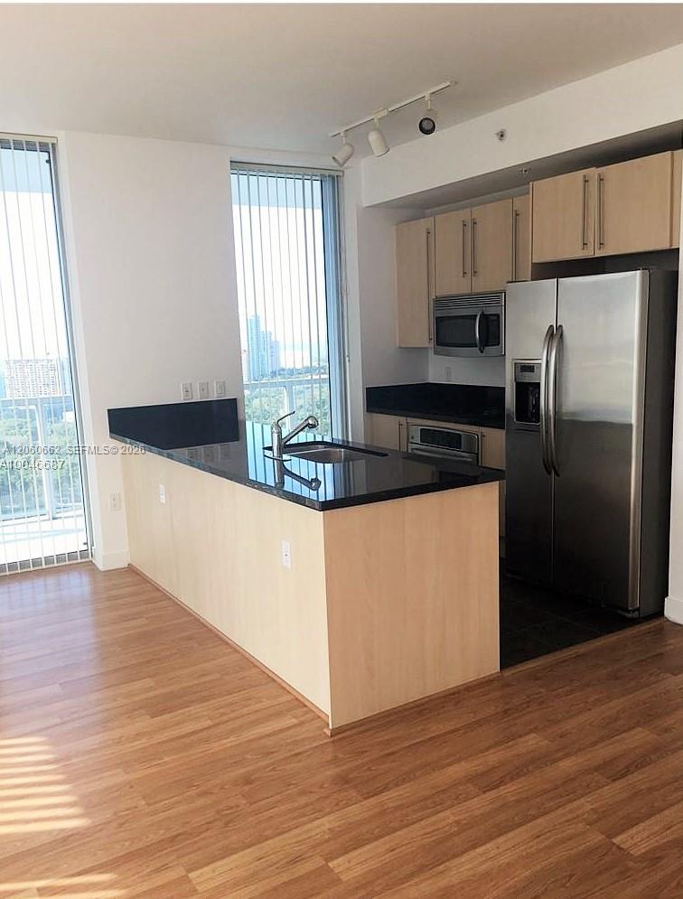 79 SW 12 ST # 3006S