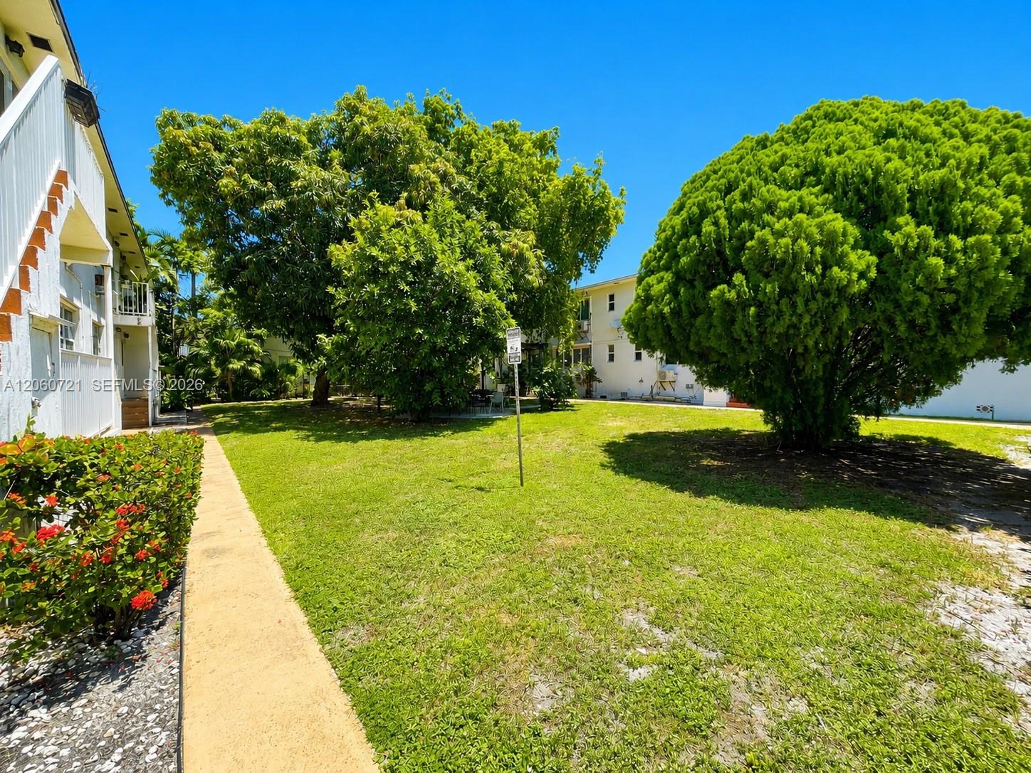 7407 Byron Ave # 3