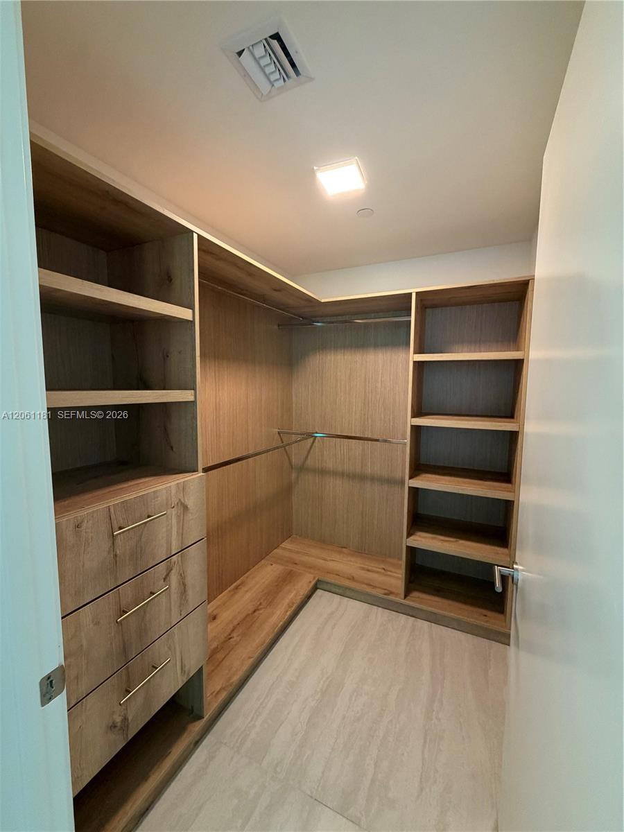 77 SE 5th st # 2106
