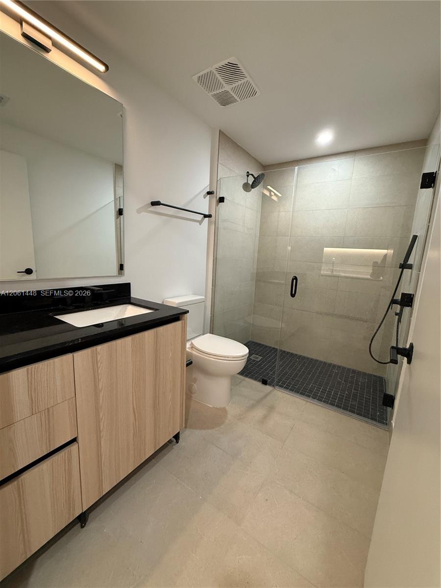 225 N Miami Ave Unit: 1506