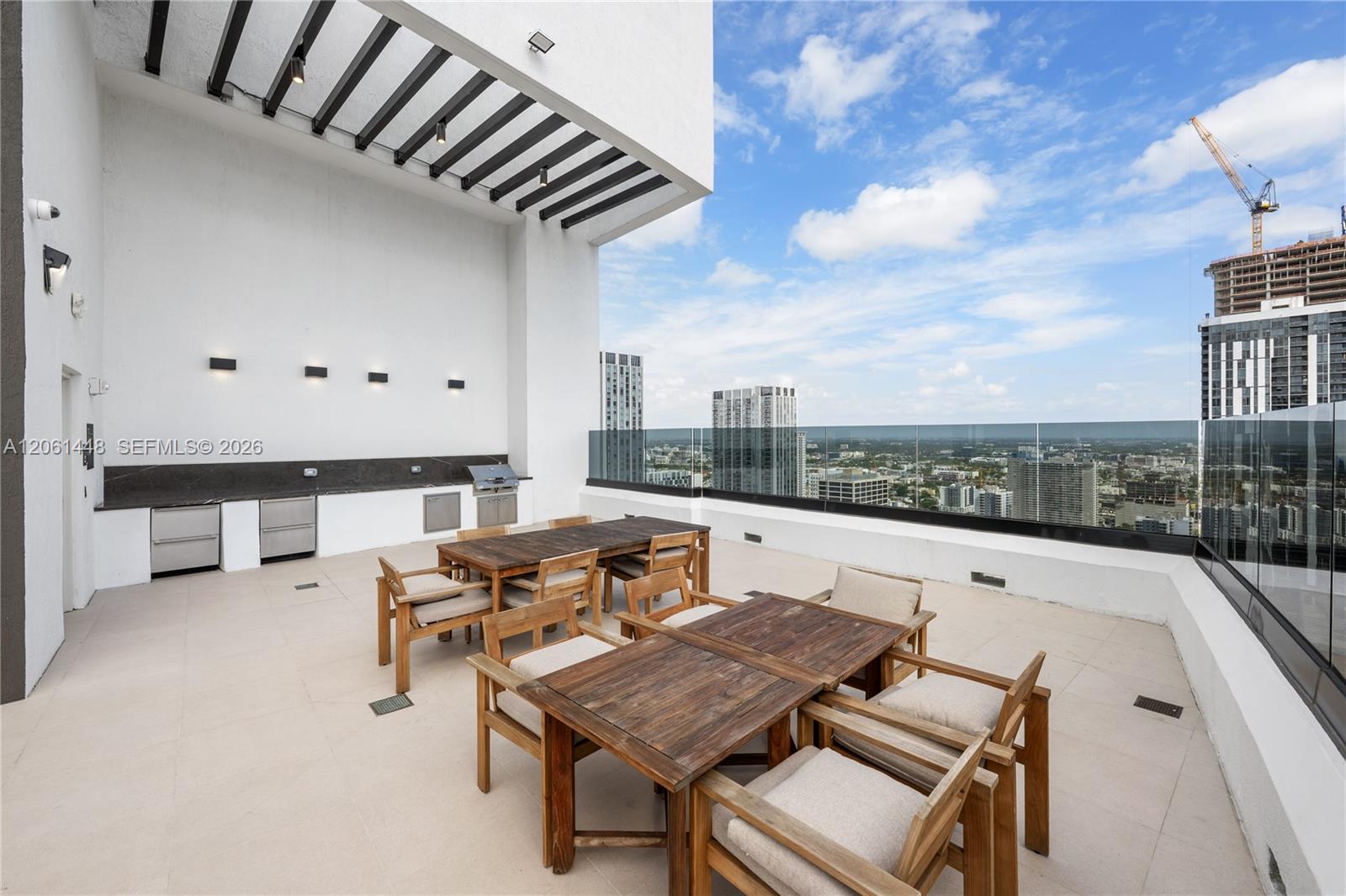 225 N Miami Ave Unit: 1506