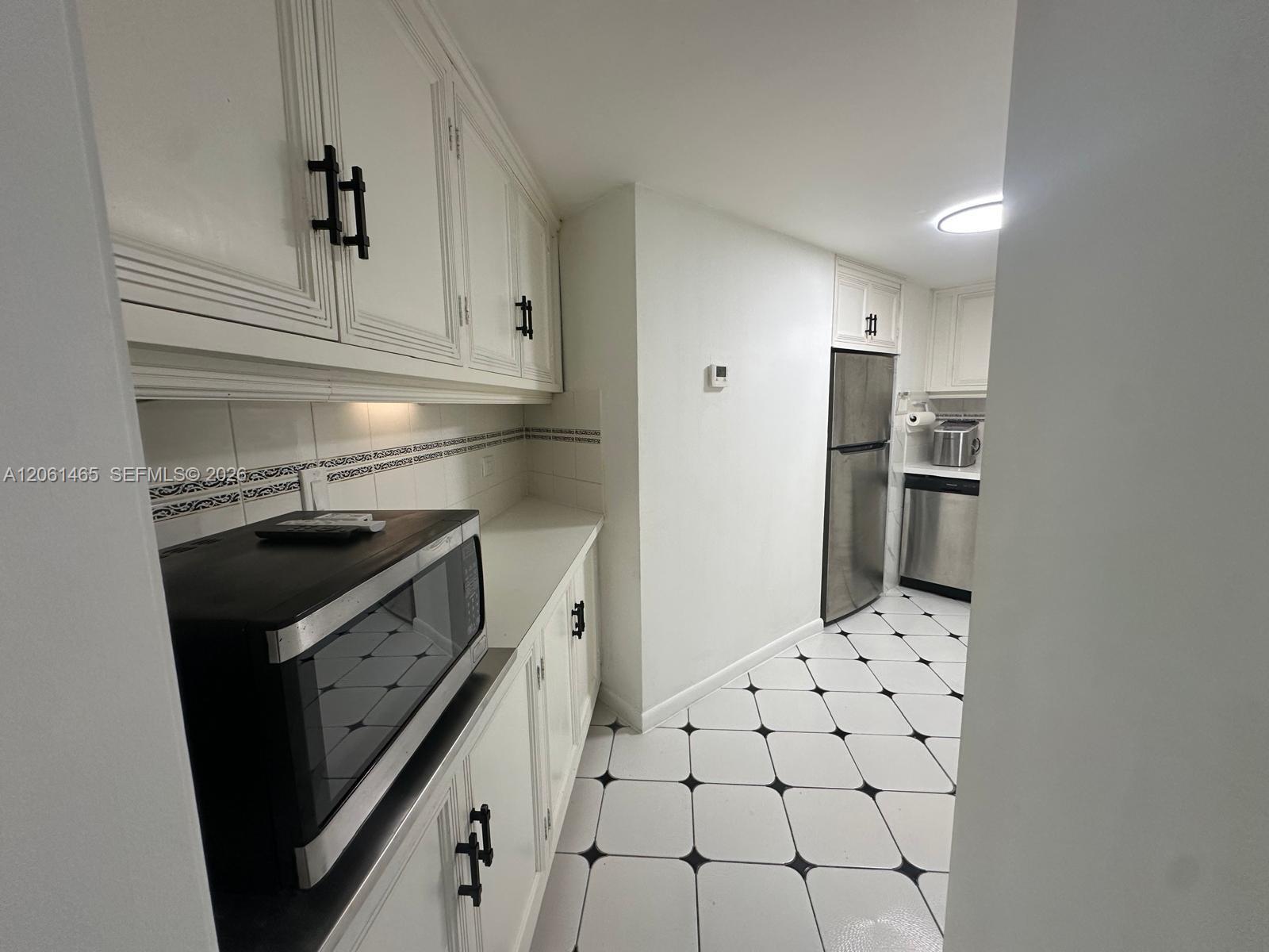 999 Brickell Bay Dr # 1408
