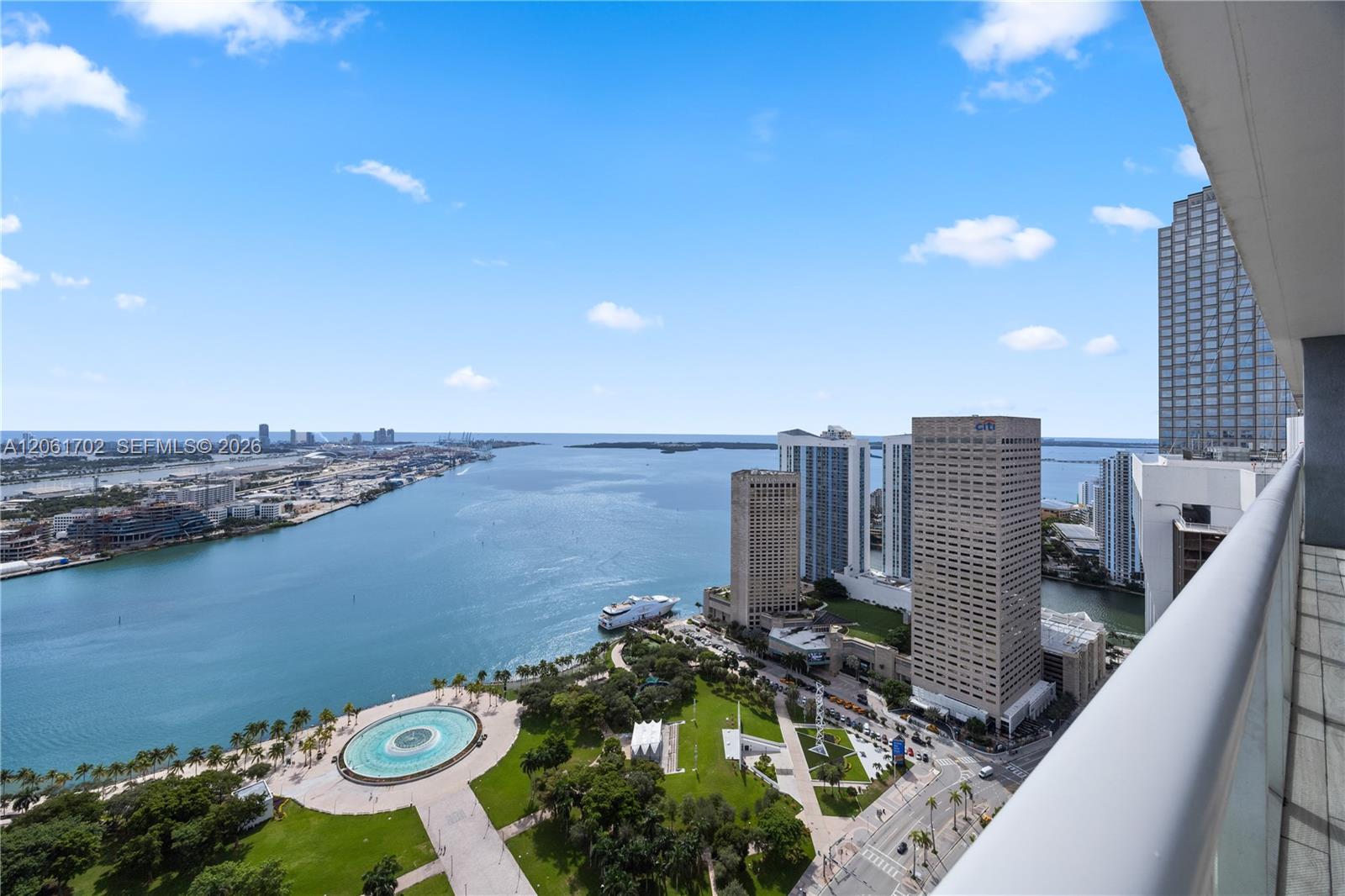 50 Biscayne Blvd # 4706